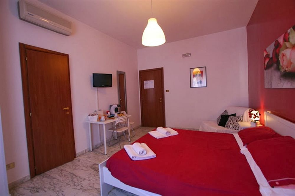 Guest House San Peter Roma Esterno foto
