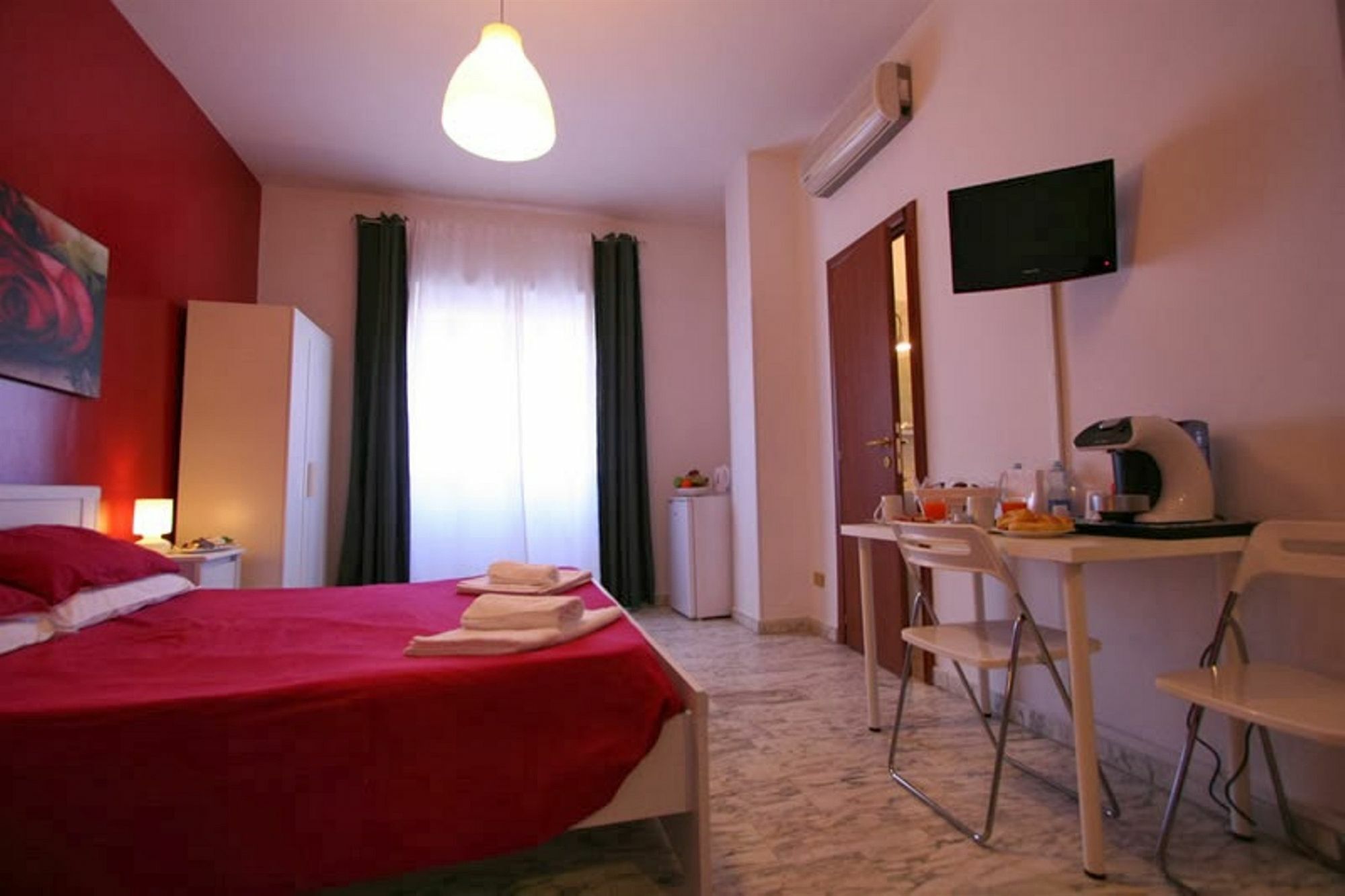Guest House San Peter Roma Esterno foto