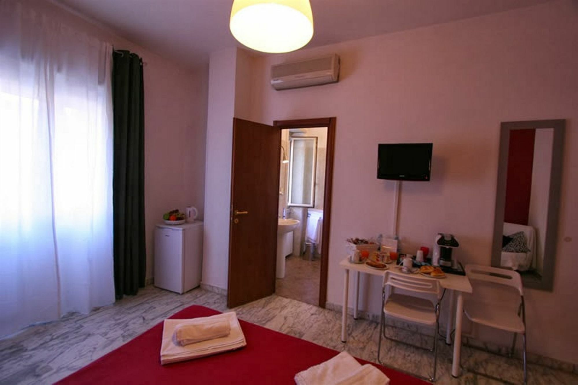 Guest House San Peter Roma Esterno foto